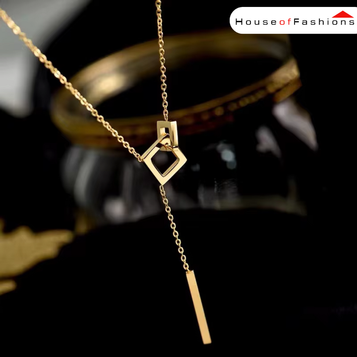 18K Gold Plated Square Link Necklace featuring a sleek square pendant on a delicate chain, waterproof and anti-tarnish design.