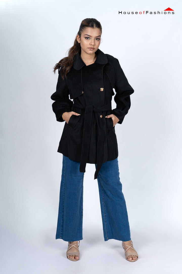 Short two-row trench coat with a high cotton content