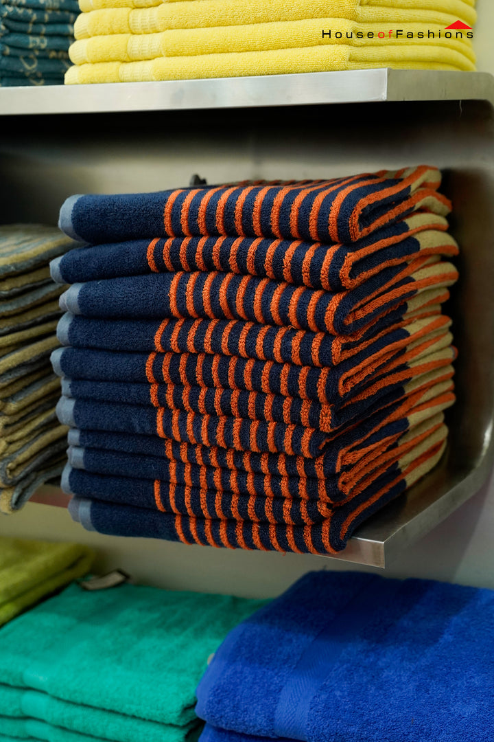 Simple Stripe Fashionable Bath Towel, Soft And Absorbent, 75*137cm