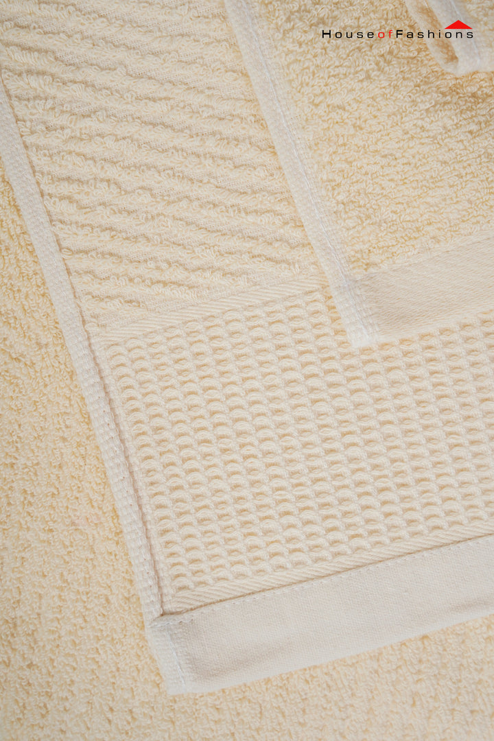 Simple Stripe Fashionable Bath Towel, Soft And Absorbent, 75*137cm