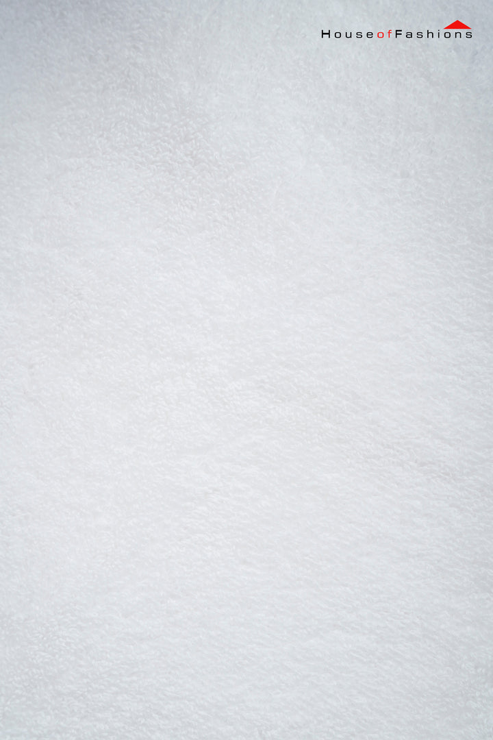 Simple White Fashionable Bath Towel, Soft And Absorbent, 75*137cm