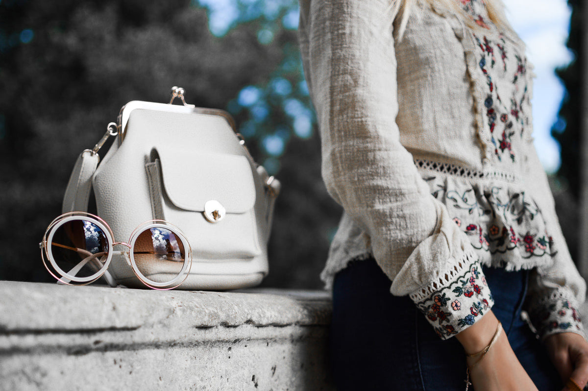 GET OUT AND ACCESSORIZE